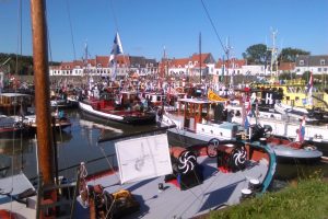 De Neeltje Jantje in de stadshaven van Wijk bij Duurstede op 27 september 2015.