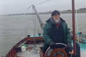 Van de werf op weg naar de haven van Tiel